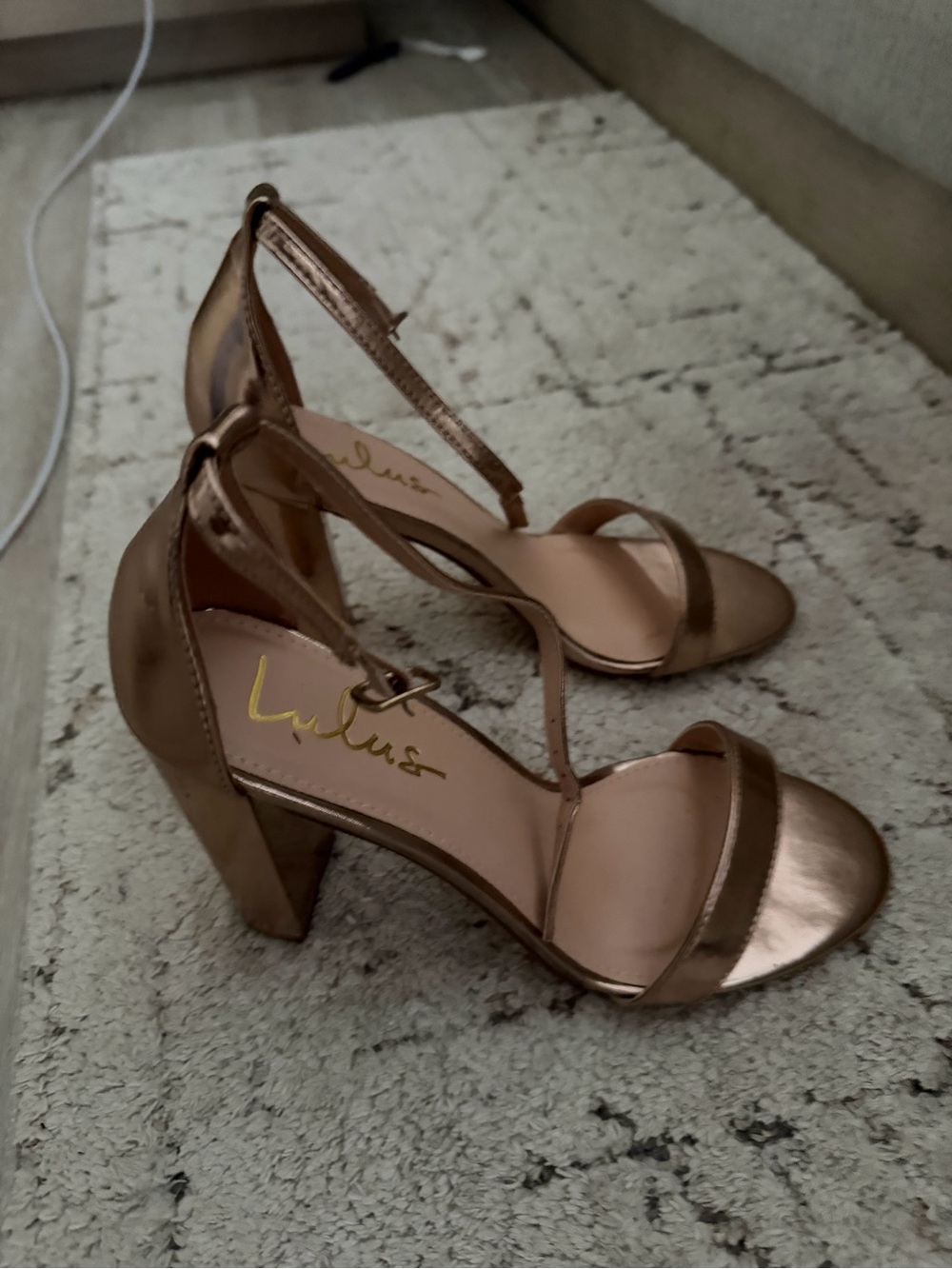 Lulu's Metallic Rose Gold T-Strap Block Heel Sandals
